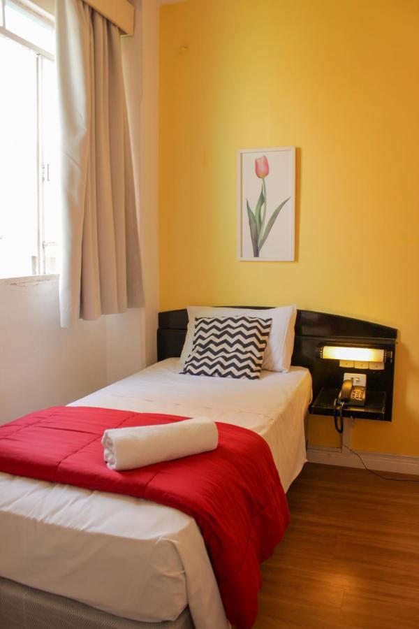 Hotel Blumenau Centro Curitiba Szoba fotó
