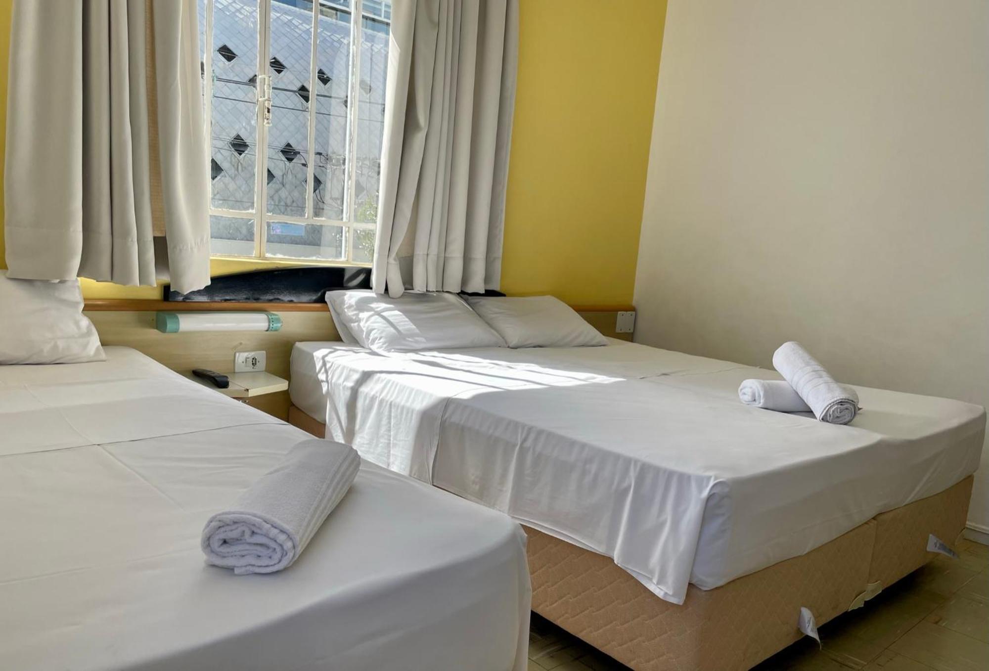 Hotel Blumenau Centro Curitiba Szoba fotó